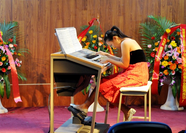 曾立毅双排键电子琴中国作品音乐会(图)